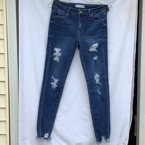 KANCAN JEANS DISTRESSED CUFF STYLE#KC7103D size 9/28 EXCELLENT CONDITION